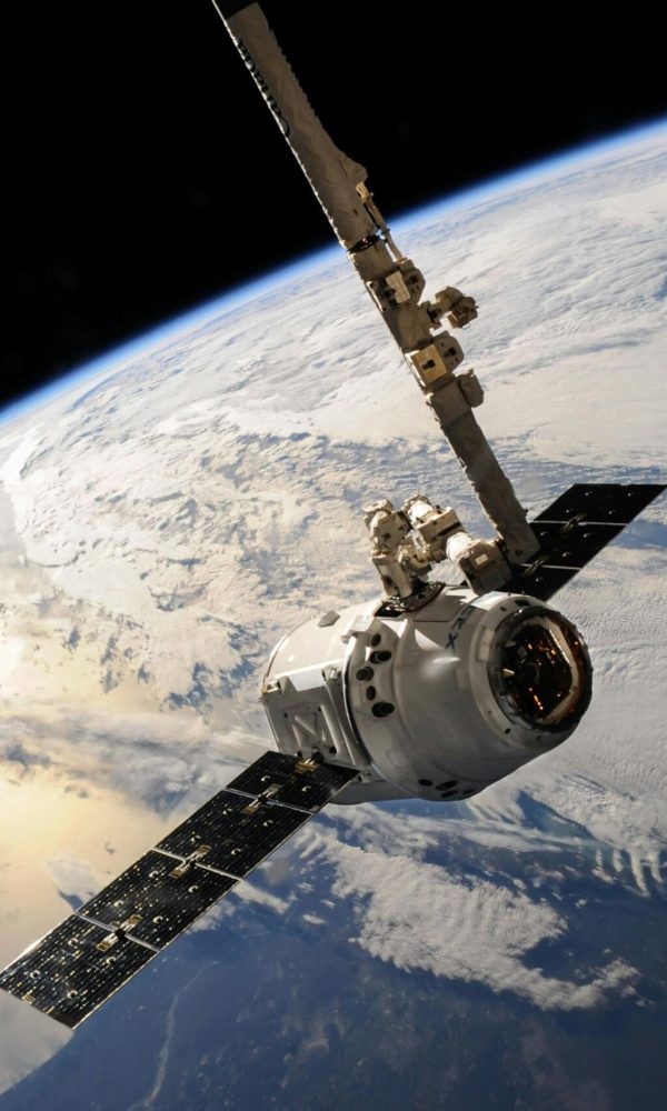 pexels-spacex-586056 pexels-spacex-586056